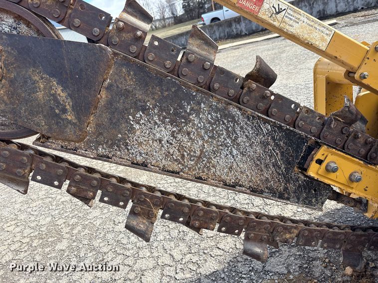image for item FK1233 2006 Vermeer RT450 trencher
