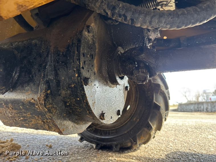 image for item FK1233 2006 Vermeer RT450 trencher