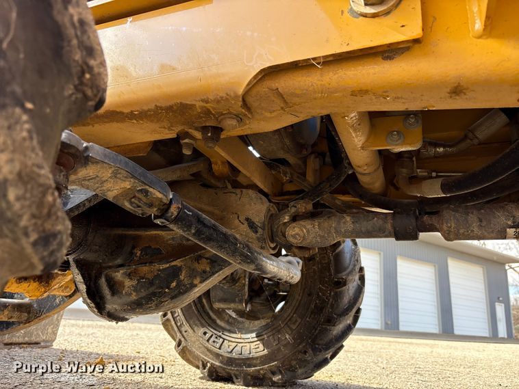 image for item FK1233 2006 Vermeer RT450 trencher