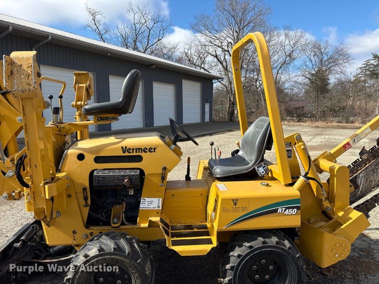 image for item FK1233 2006 Vermeer RT450 trencher