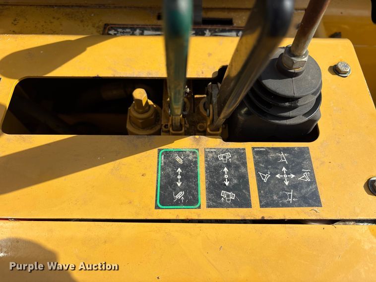 image for item FK1233 2006 Vermeer RT450 trencher