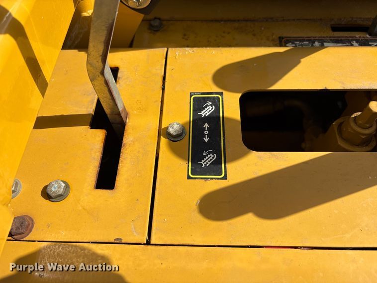 image for item FK1233 2006 Vermeer RT450 trencher