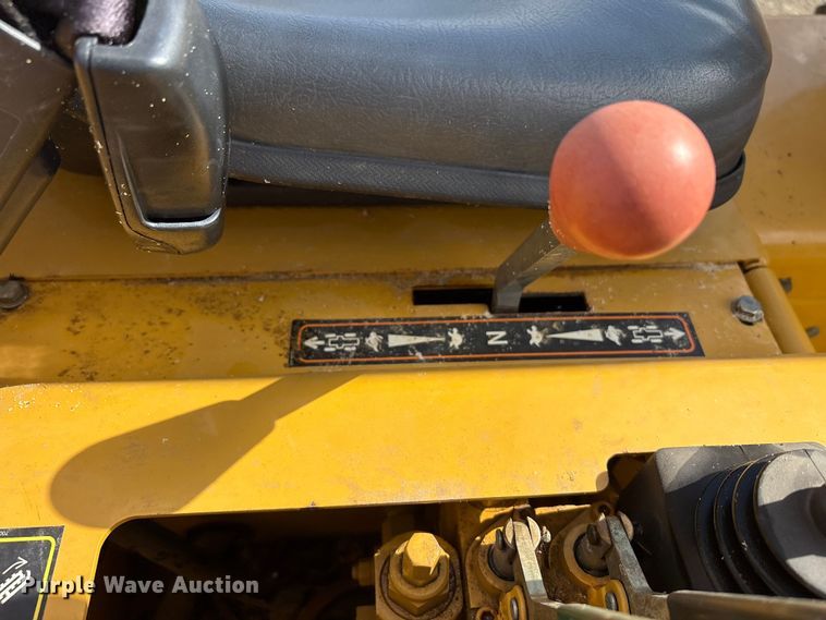 image for item FK1233 2006 Vermeer RT450 trencher