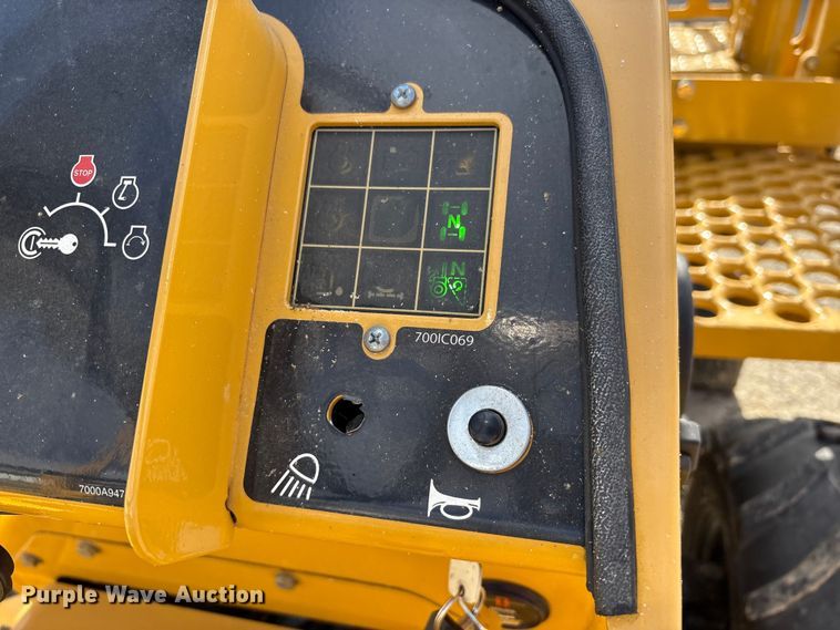 image for item FK1233 2006 Vermeer RT450 trencher