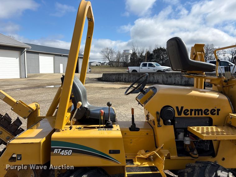 image for item FK1233 2006 Vermeer RT450 trencher