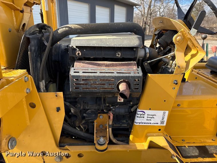 image for item FK1233 2006 Vermeer RT450 trencher