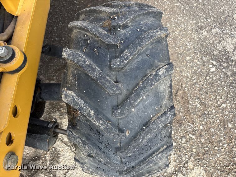 image for item FK1233 2006 Vermeer RT450 trencher