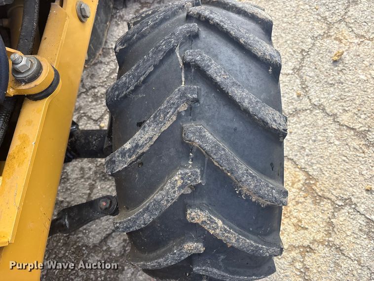 image for item FK1233 2006 Vermeer RT450 trencher