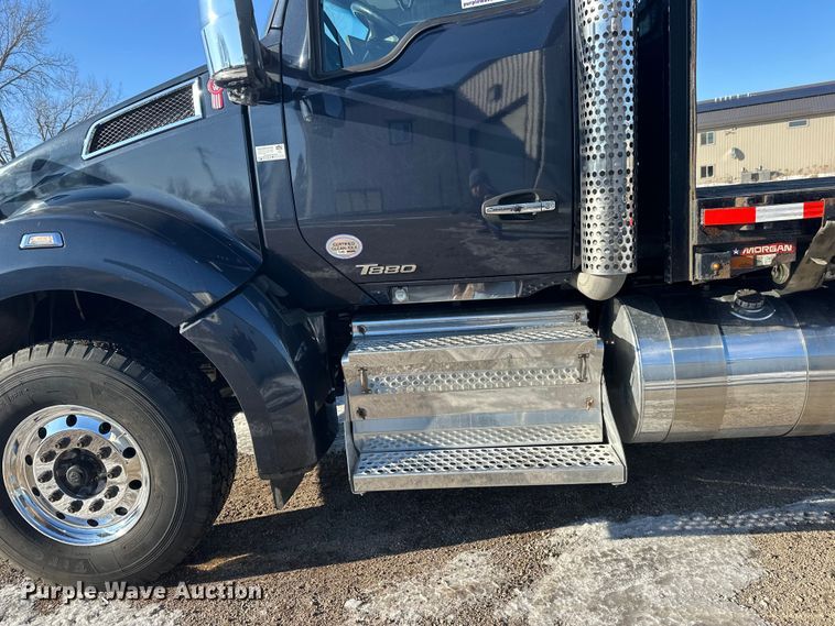 image for item FK1600 2020 Kenworth T880 flatbed truck