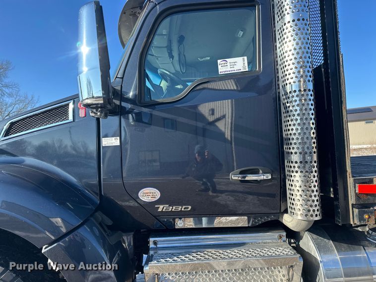 image for item FK1600 2020 Kenworth T880 flatbed truck