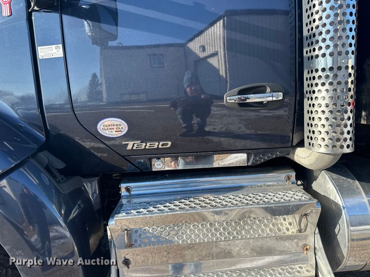 image for item FK1600 2020 Kenworth T880 flatbed truck