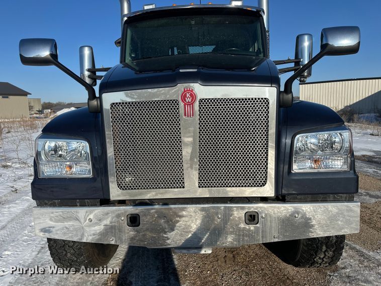 image for item FK1600 2020 Kenworth T880 flatbed truck