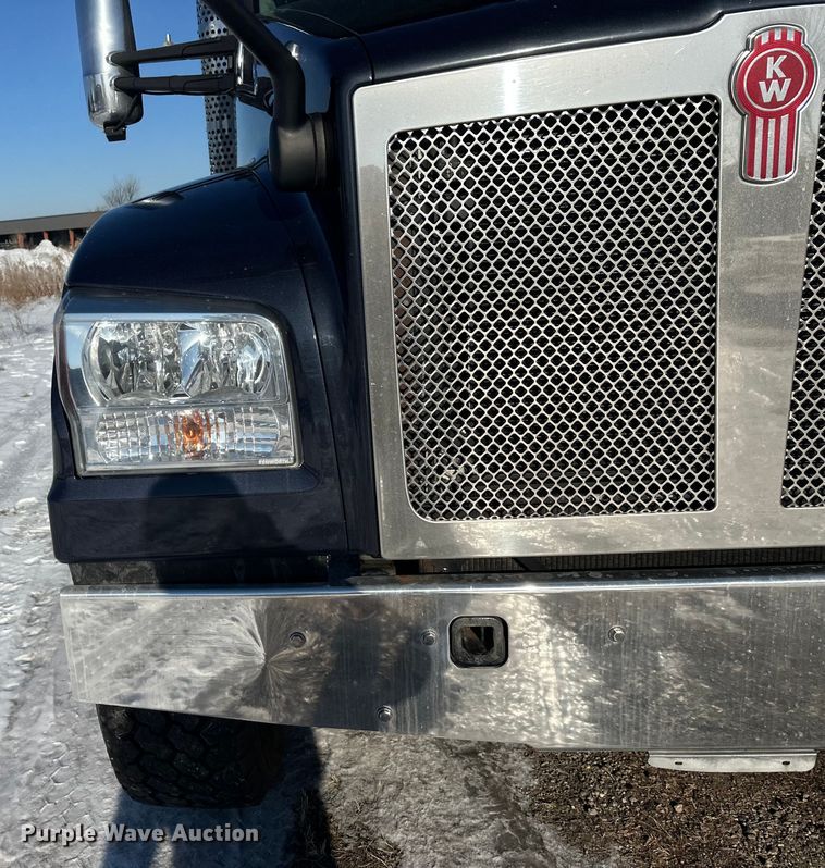 image for item FK1600 2020 Kenworth T880 flatbed truck