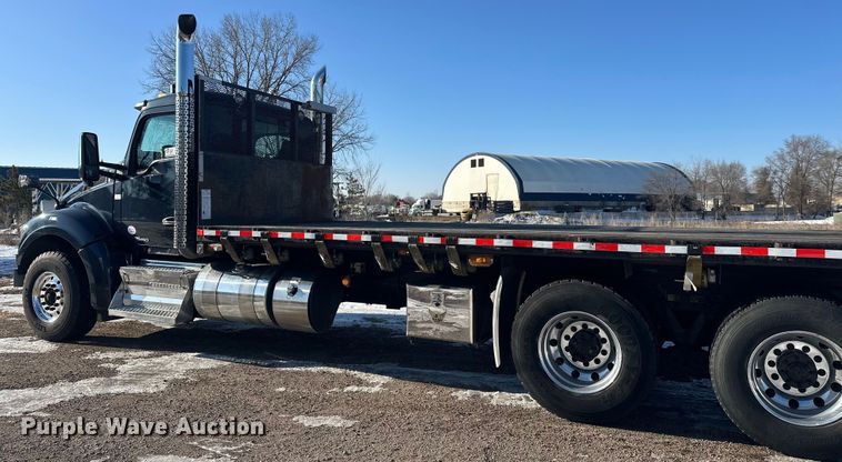 image for item FK1600 2020 Kenworth T880 flatbed truck