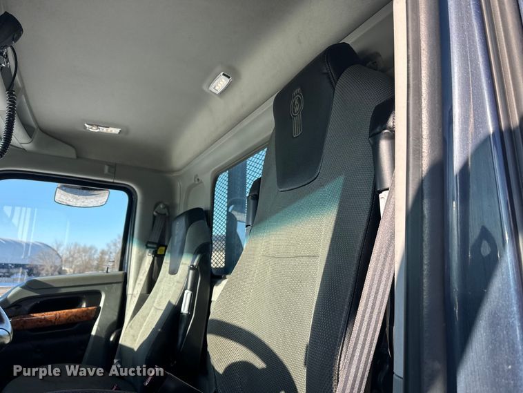 image for item FK1600 2020 Kenworth T880 flatbed truck