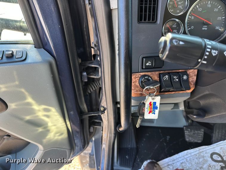 image for item FK1600 2020 Kenworth T880 flatbed truck