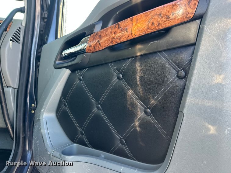 image for item FK1600 2020 Kenworth T880 flatbed truck