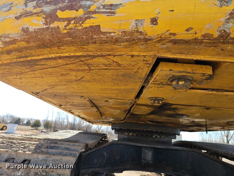 image for item FN5576 2015 Komatsu PC490LC-10 excavator