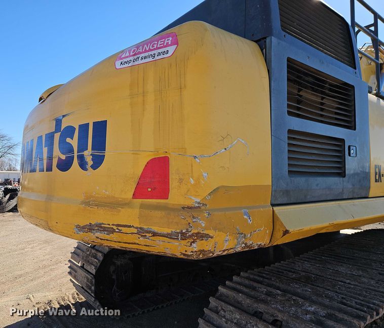 image for item FN5576 2015 Komatsu PC490LC-10 excavator