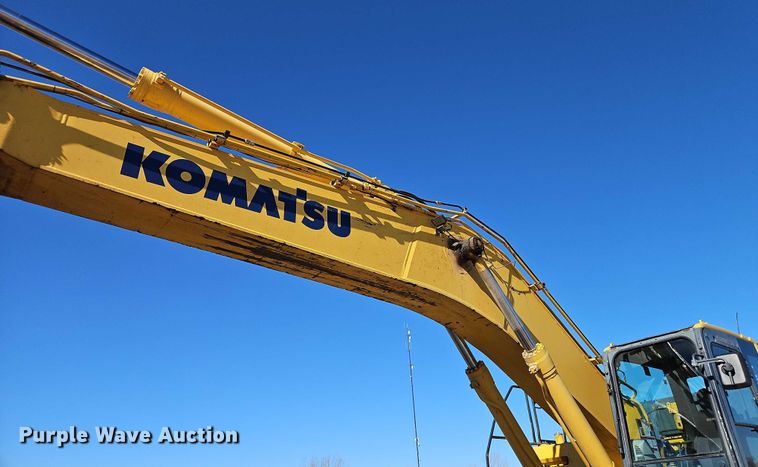 image for item FN5576 2015 Komatsu PC490LC-10 excavator