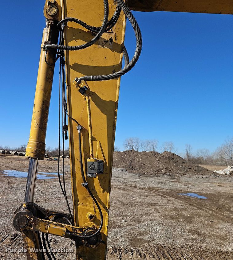 image for item FN5576 2015 Komatsu PC490LC-10 excavator