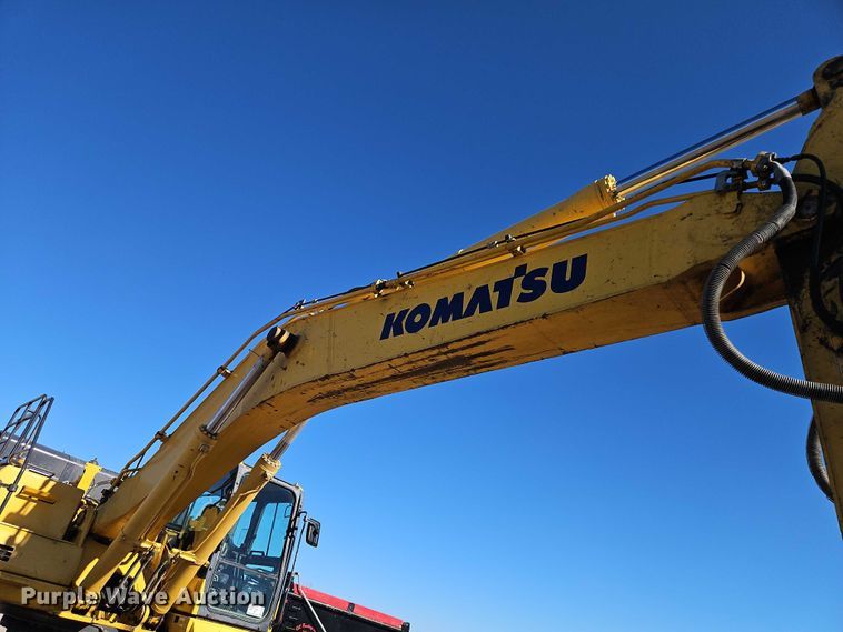 image for item FN5576 2015 Komatsu PC490LC-10 excavator