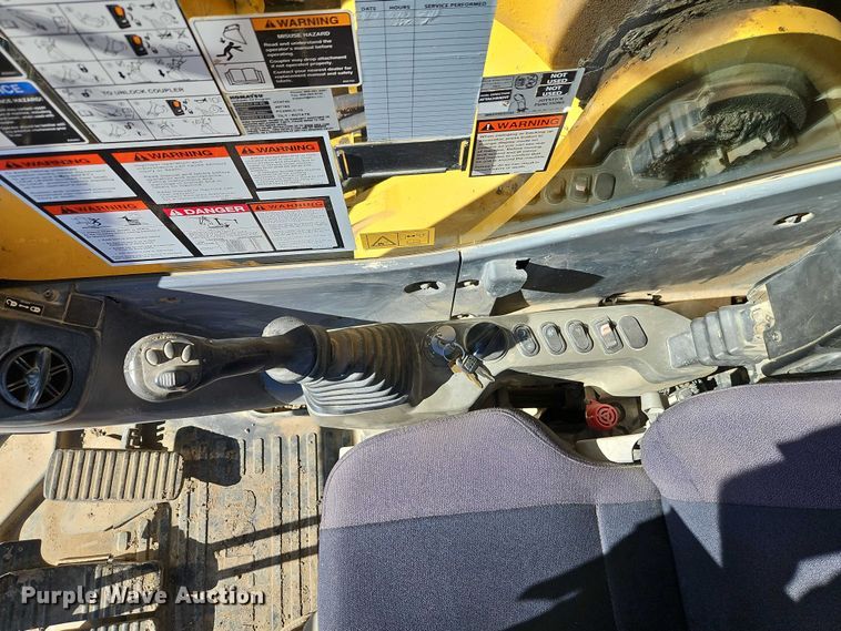 image for item FN5576 2015 Komatsu PC490LC-10 excavator