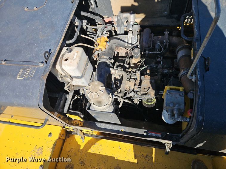 image for item FN5576 2015 Komatsu PC490LC-10 excavator