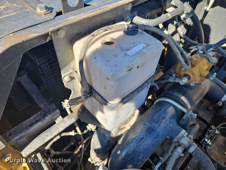 image for item FN5576 2015 Komatsu PC490LC-10 excavator