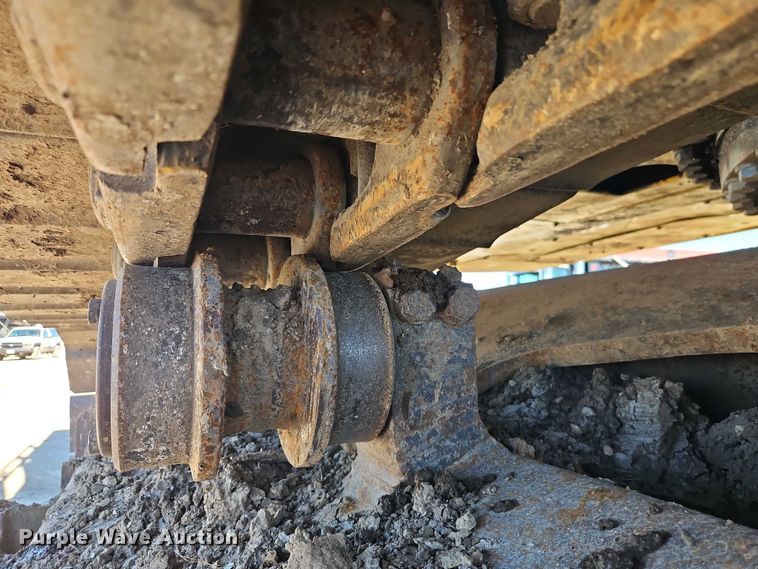 image for item FN5576 2015 Komatsu PC490LC-10 excavator