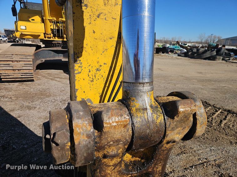 image for item FN5577 2019 Komatsu PC490LC-11 excavator