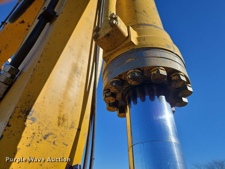 image for item FN5577 2019 Komatsu PC490LC-11 excavator