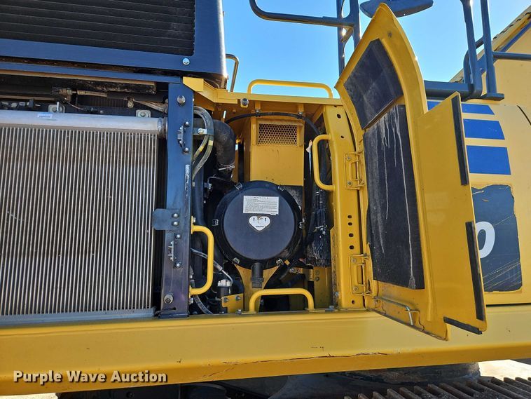 image for item FN5577 2019 Komatsu PC490LC-11 excavator