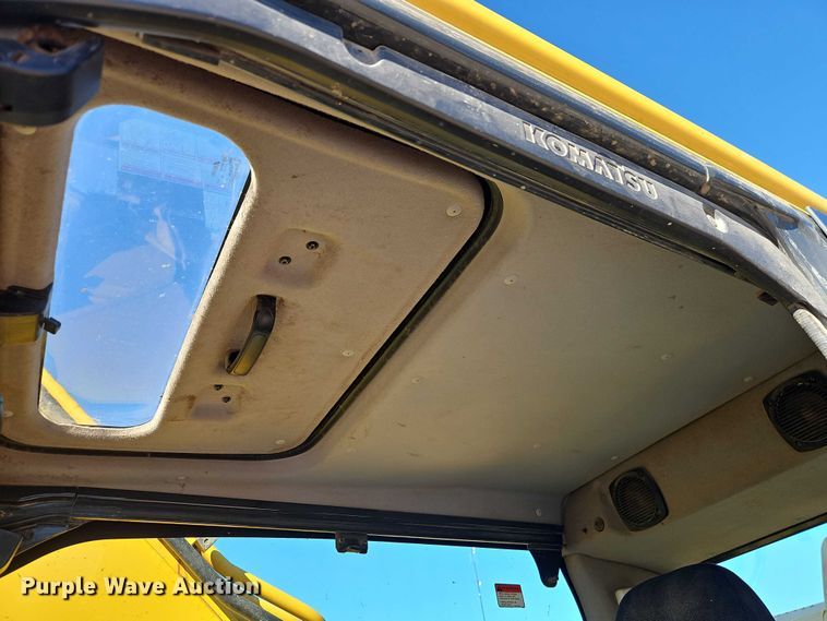 image for item FN5577 2019 Komatsu PC490LC-11 excavator