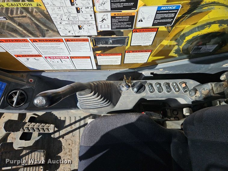 image for item FN5577 2019 Komatsu PC490LC-11 excavator