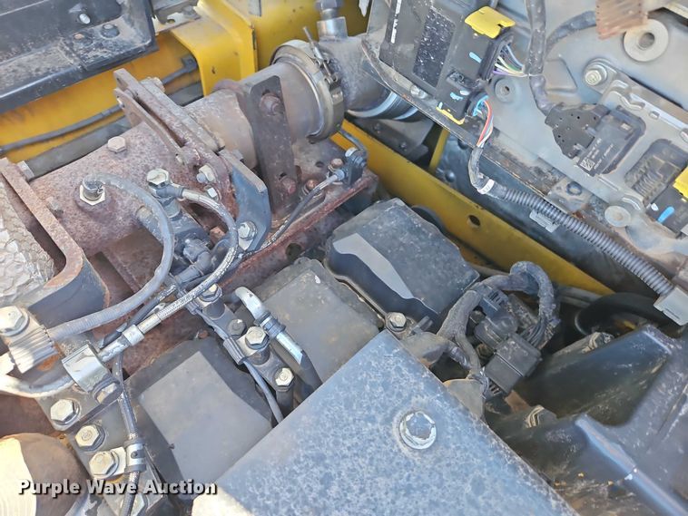 image for item FN5577 2019 Komatsu PC490LC-11 excavator