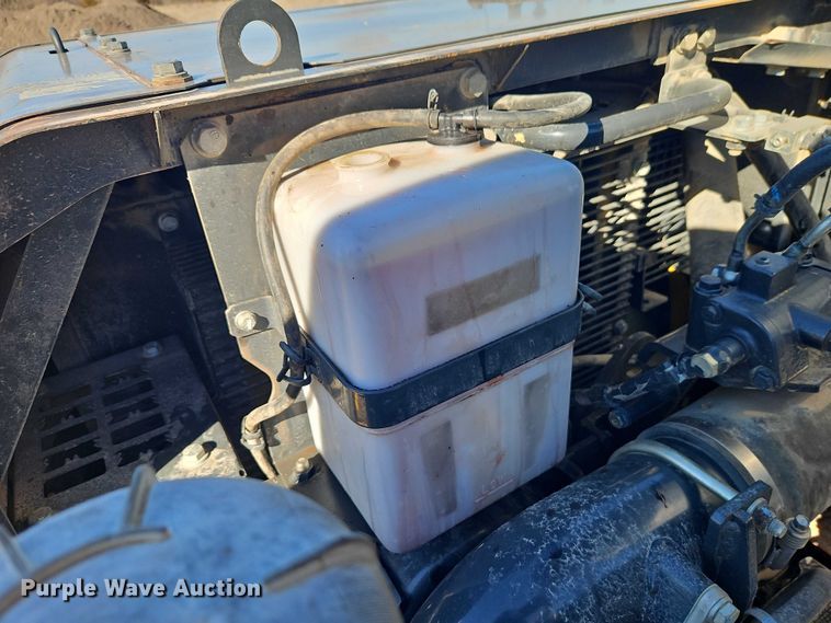 image for item FN5577 2019 Komatsu PC490LC-11 excavator