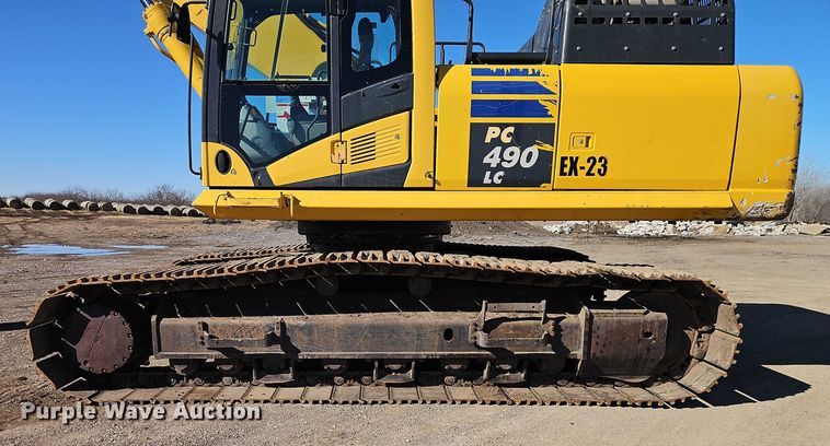 image for item FN5577 2019 Komatsu PC490LC-11 excavator