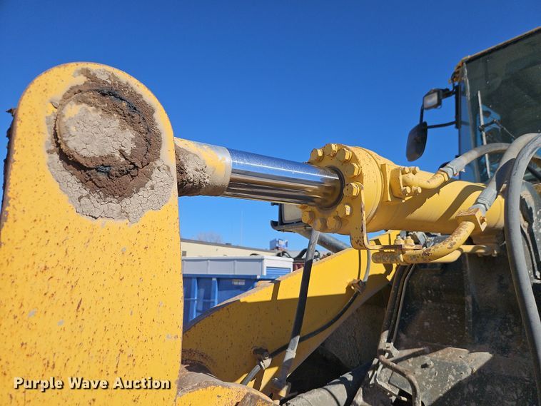 image for item FN5578 2015 Komatsu WA380-7 wheel loader