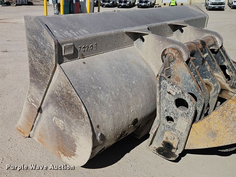 image for item FN5578 2015 Komatsu WA380-7 wheel loader