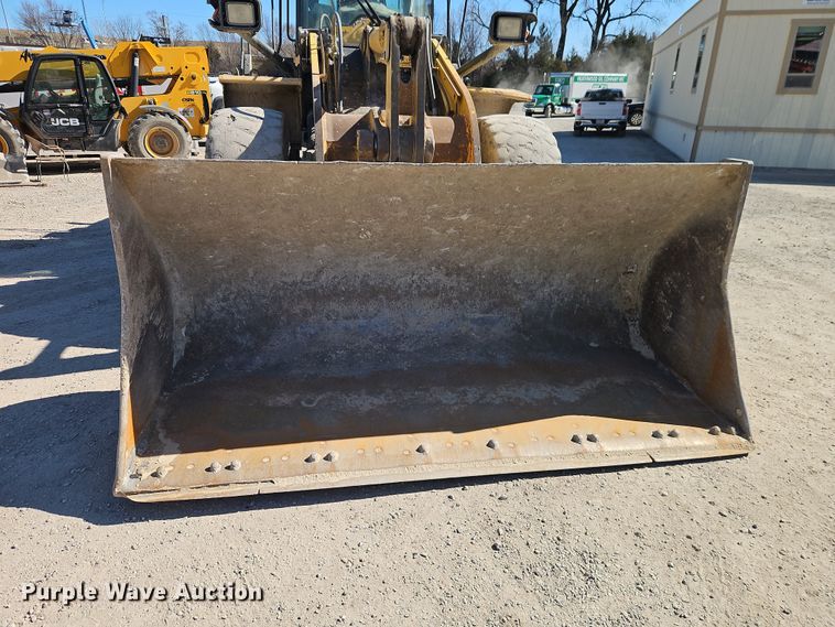 image for item FN5578 2015 Komatsu WA380-7 wheel loader