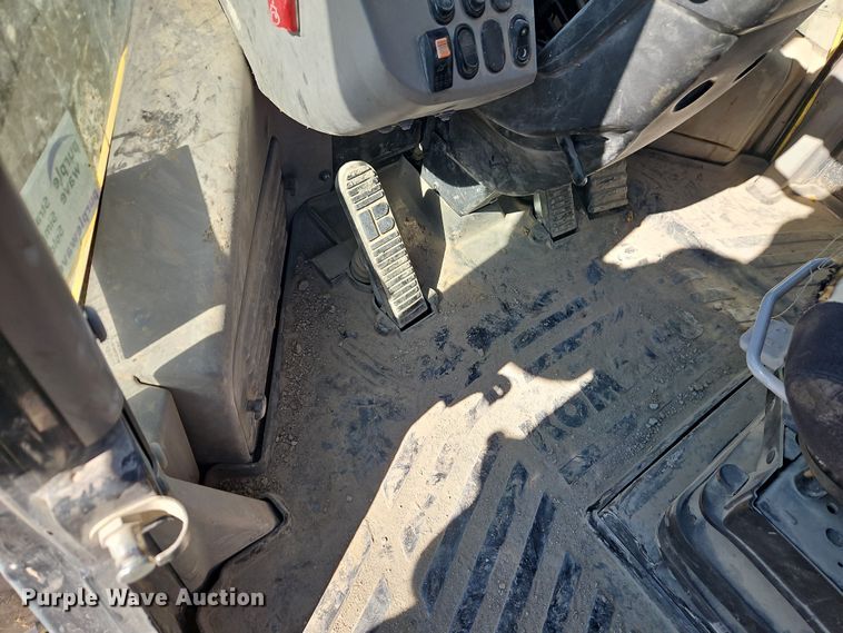 image for item FN5578 2015 Komatsu WA380-7 wheel loader