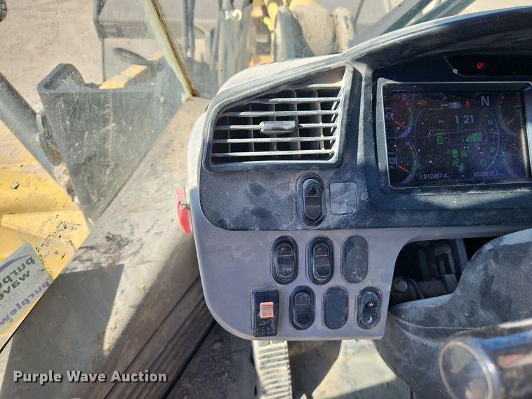 image for item FN5578 2015 Komatsu WA380-7 wheel loader