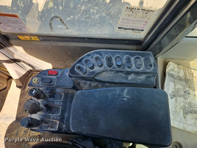 image for item FN5578 2015 Komatsu WA380-7 wheel loader