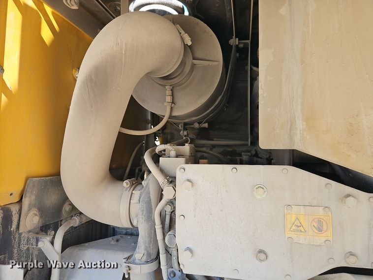 image for item FN5578 2015 Komatsu WA380-7 wheel loader