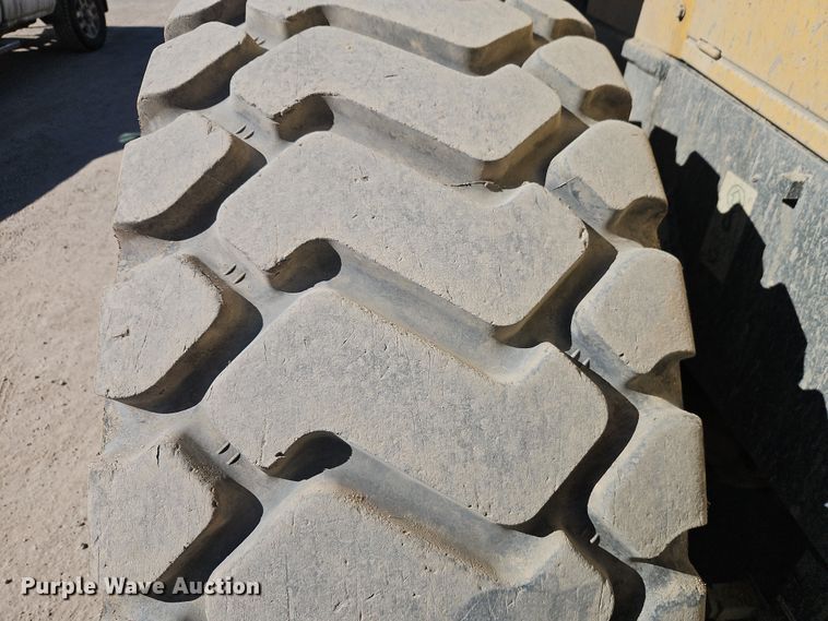 image for item FN5578 2015 Komatsu WA380-7 wheel loader