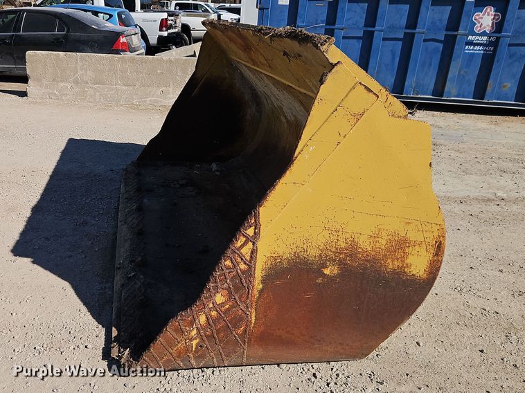 image for item FN5579 Wheel loader bucket