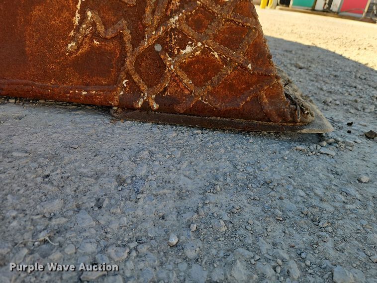 image for item FN5579 Wheel loader bucket