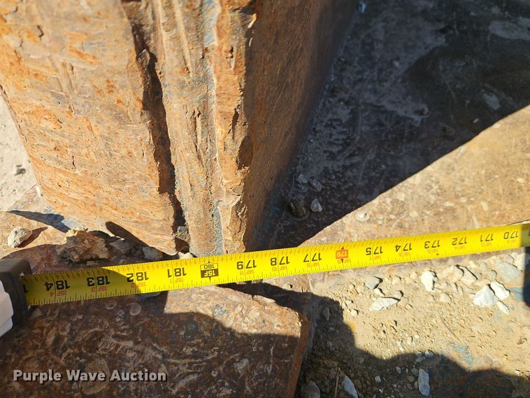 image for item FN5580 Rock box