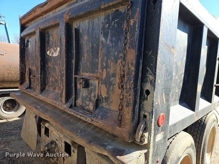 image for item FN5581 2014 Freightliner M2 dump truck